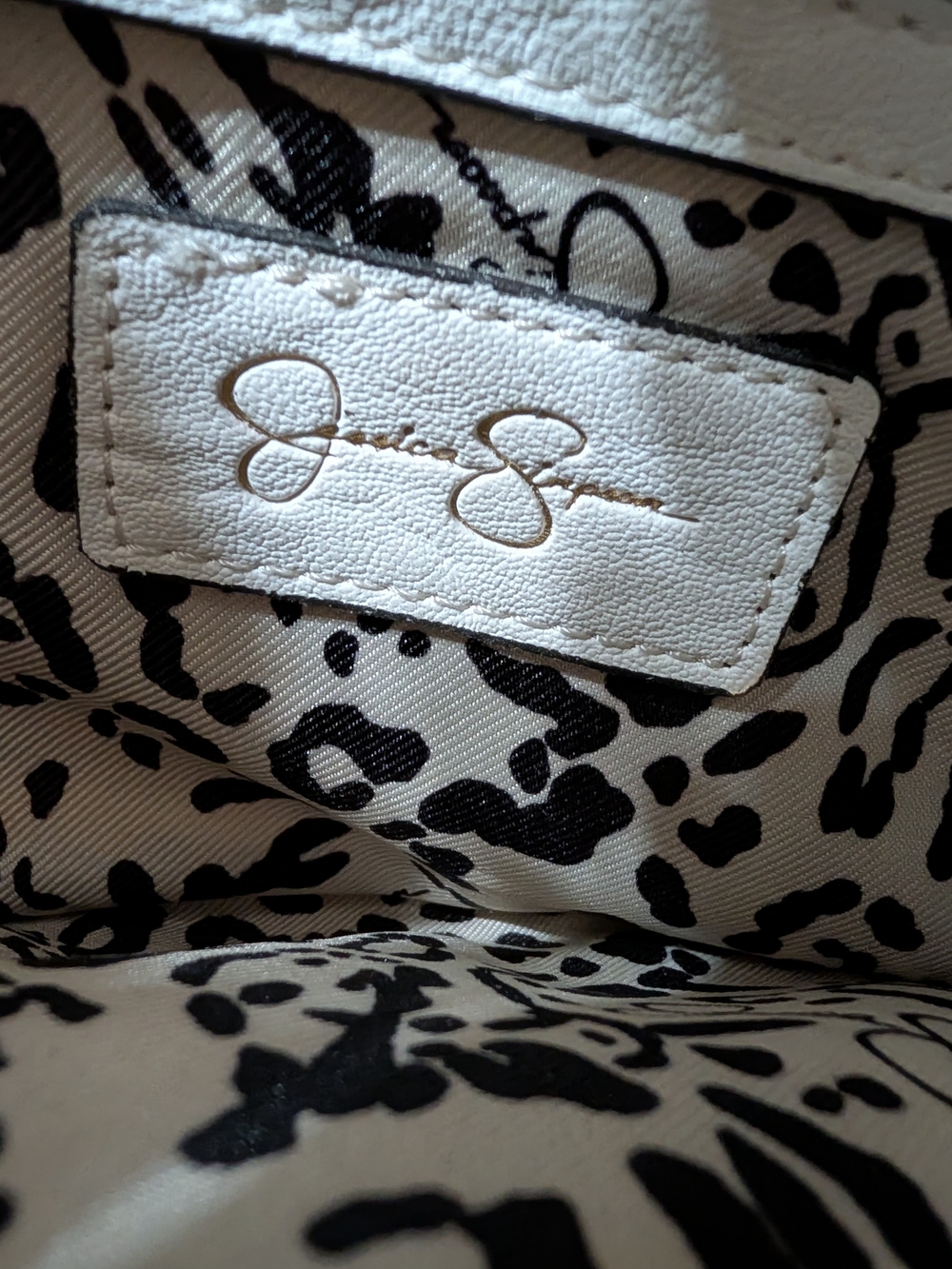 Jessica Simpson White Leather Crossbody Bag with Gold Studs - Picture 8 of 9